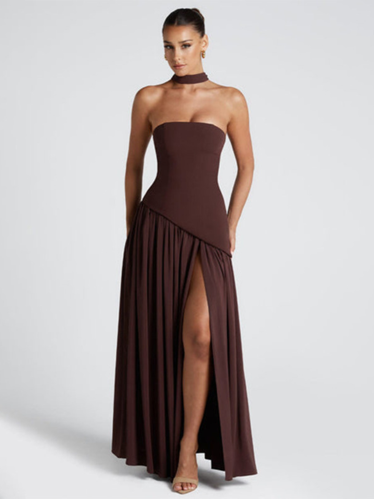 Elegantes Abendkleid mit High-Slit und Choker – Isabelle